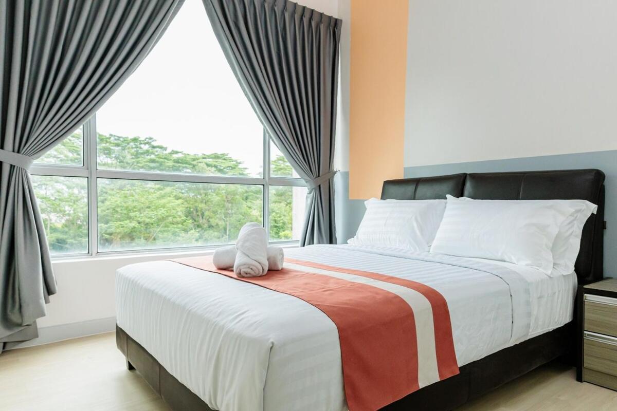 A7 Johor,paradigm Mall,skudai,sutera Mall * Johor Bahru